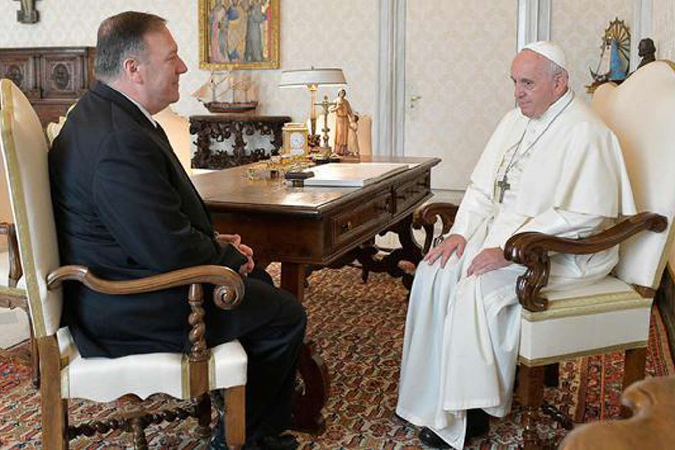 Pompeo'dan Vatikan-Çin arasındaki piskopos anlaşmasına tepki Pompeo'dan Vatikan-Çin arasındaki piskopos anlaşmasına tepki